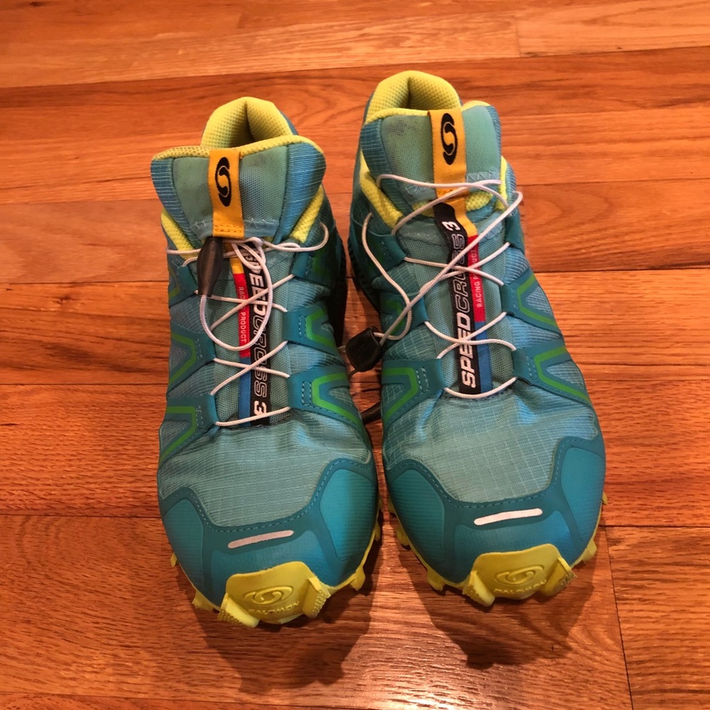 Like new Salomon speed cross 3